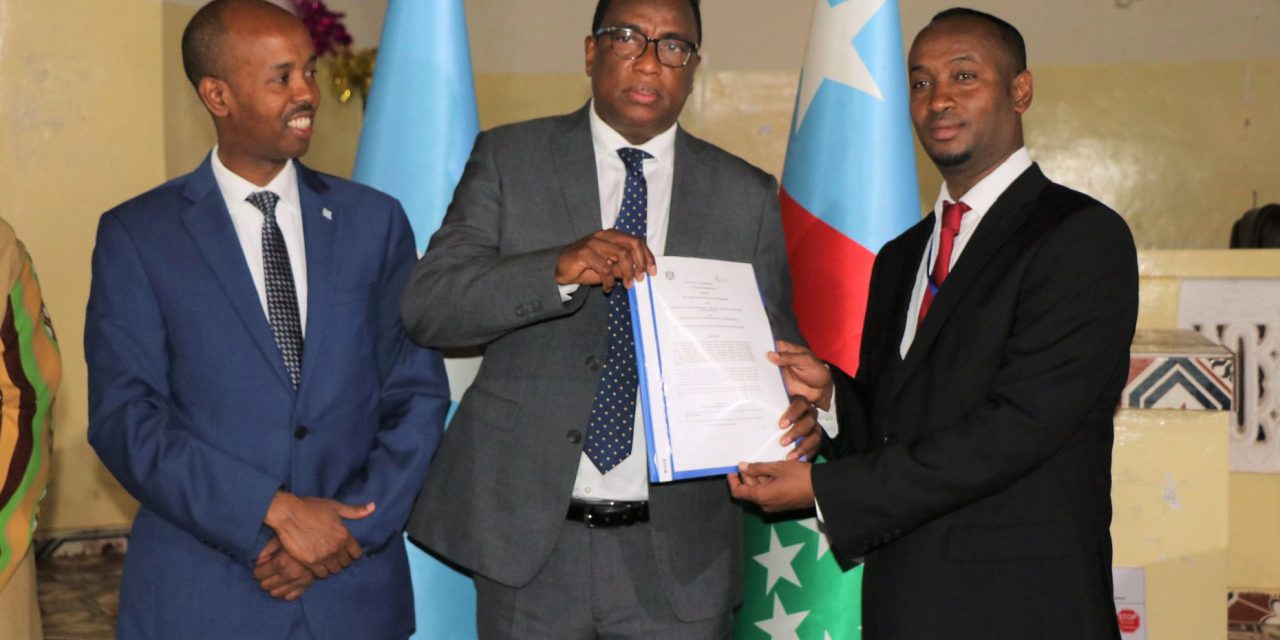 Guddoomiyaha Golaha Wakiilada Dowlad Goboleedka Koonfur Galbeed Soomaaliya, Amb. Dr. Ali Said Faqi ayaa maanta Baydhabo ku daah-furay