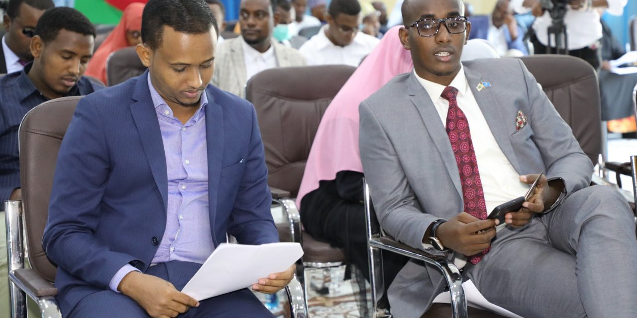 Kullanka Xildhibanada Baarlamanka…