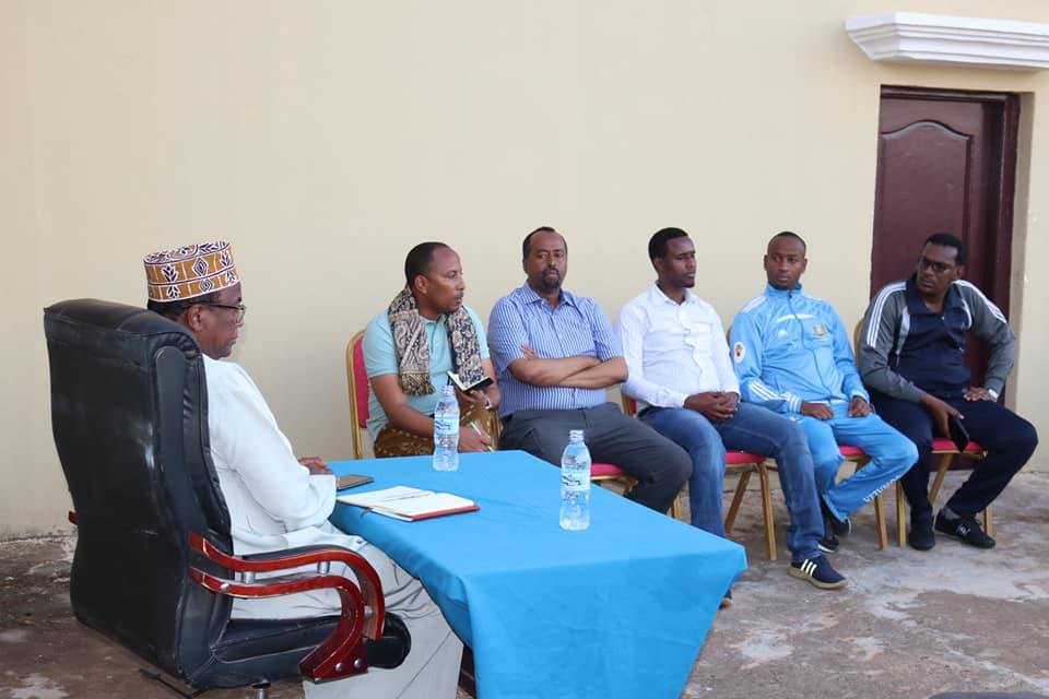 Guddoomiyaha Baarlamanka DGKGS ayaa Kulan is xogwareysi ah la yeeshay Maamulka Gobolka Bakool iyo Kan degmada Xudur.