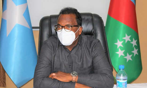 Kusimaha Madaxweynaha ahna Guddoomiyaha Golaha Wakiilada Dowlad Goboleedka Koonfur Galbeed Soomaaliya  Amb Dr Cali Saciid Faqi ayaa Maanta shir