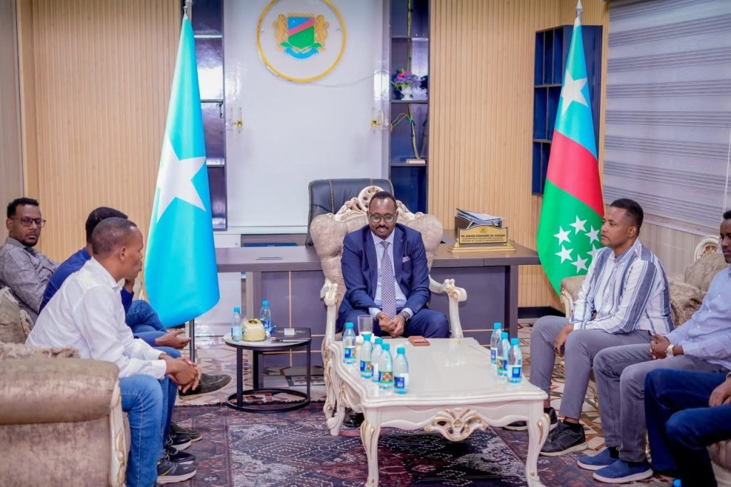 Acting President Meets With Media Executives And Directors In Baidoa 726200640 1336314228685012 565765408427579290 N 1024x682
