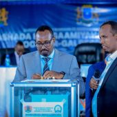 Sheikh Adan Mohamed Nur Elected President Of The Southwest State Of Somalia Svg+xml,%3Csvg%20xmlns%3D%22http%3A%2F%2Fwww.w3