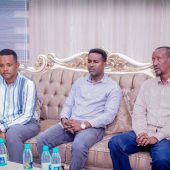 Acting President Meets With Media Executives And Directors In Baidoa Svg+xml,%3Csvg%20xmlns%3D%22http%3A%2F%2Fwww.w3